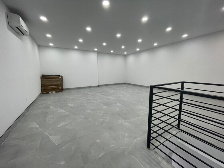 More Photos Of 566 Wilson Ave, Brooklyn Storefront For Lease