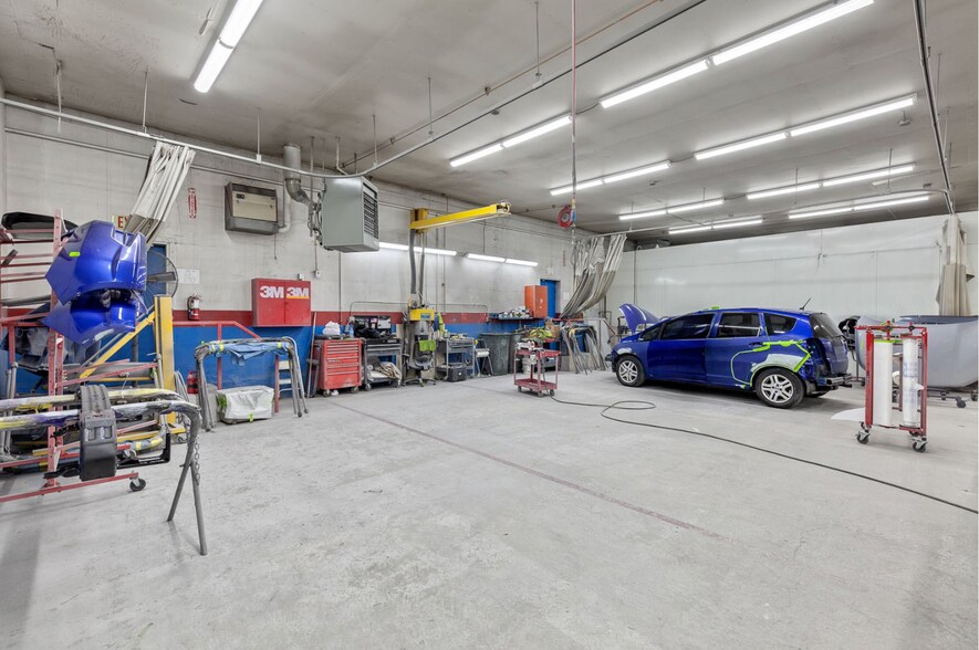 More Photos Of 2414 N 4th St, Coeur d'Alene Auto Repair For Sale