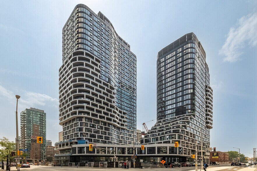 Primary Photo Of 400 Albert St, Ottawa Apartments For Lease