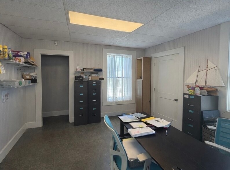 More Photos Of 369-371 Islington St, Portsmouth Storefront Retail Residential For Sale