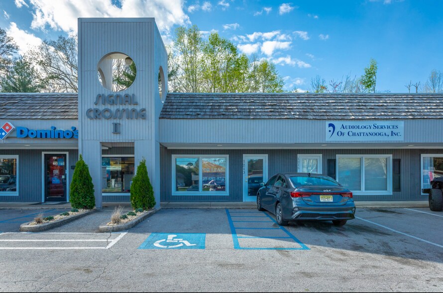 More Photos Of 1207-1223 Taft Hwy, Signal Mountain Unknown For Lease