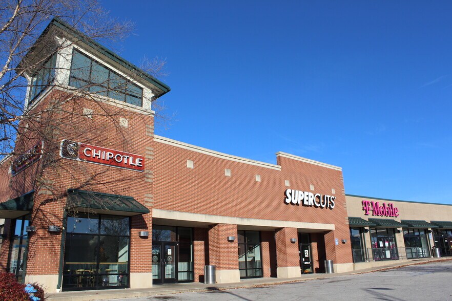 More Photos Of 2540 Broadway Bluffs Dr, Columbia General Retail For Lease