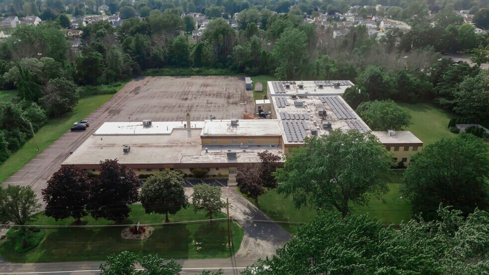 More Photos Of 7290 Nash Rd, North Tonawanda Showroom For Sale