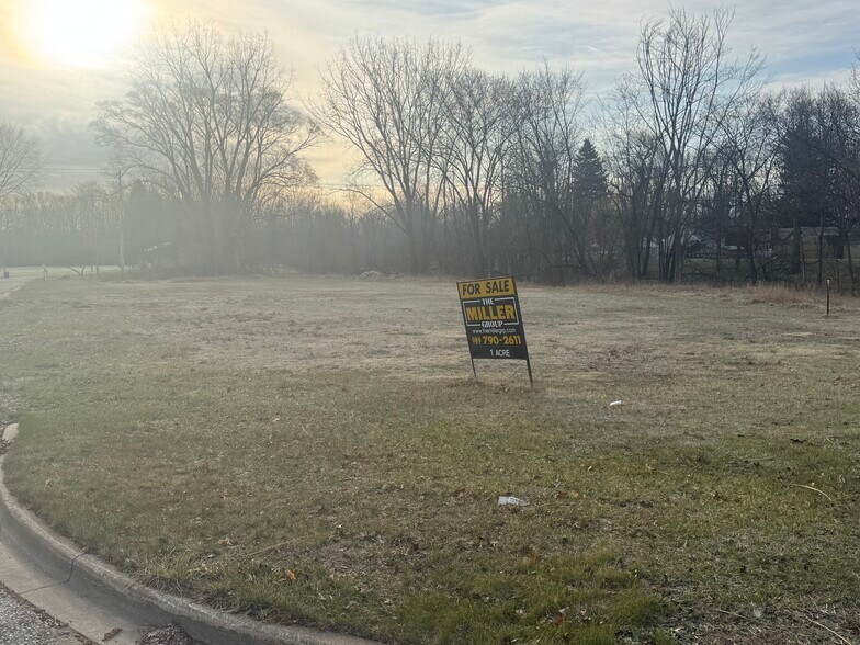 More Photos Of 910 N Saginaw St, Saint Charles Land For Sale