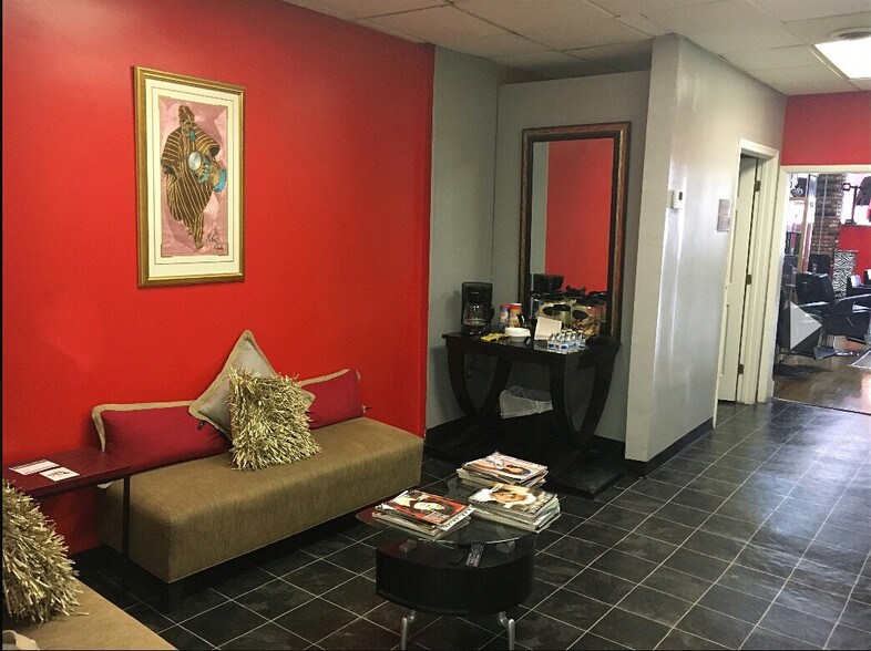 More Photos Of 8227 Georgia Ave, Silver Spring Storefront Retail Office For Lease