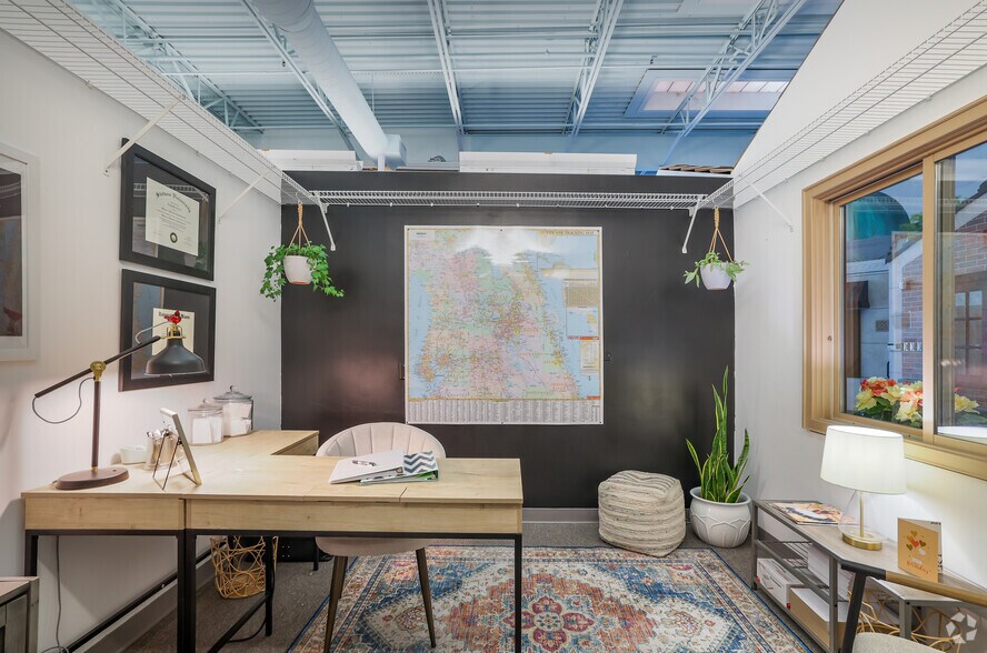 More Photos Of 1001 N Orange Ave, Orlando Coworking Space