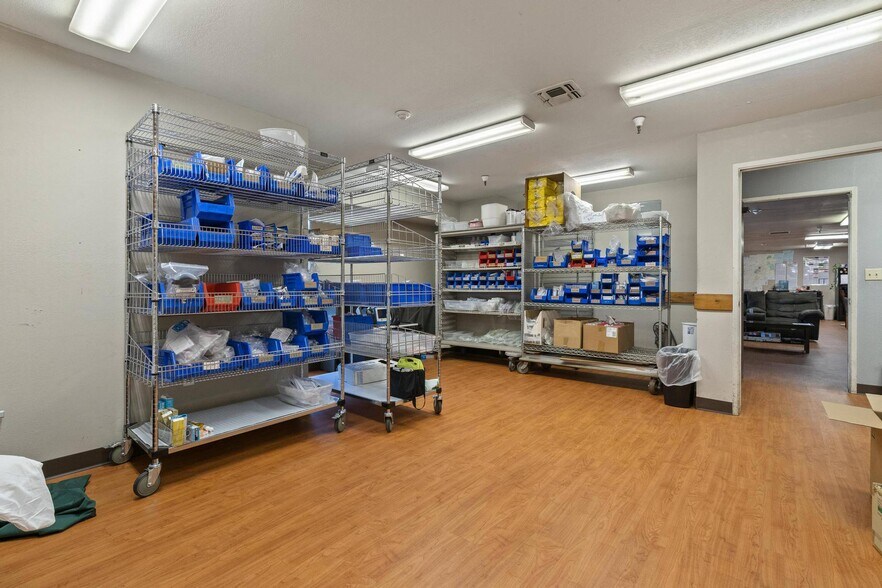 More Photos Of 110 Spring Hill Dr, Grass Valley Manufacturing For Sale