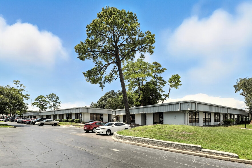 More Photos Of 701 S Kirkman Rd, Orlando Unknown For Lease