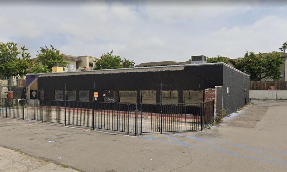 Primary Photo Of 3225 Midway Dr, San Diego Restaurant For Lease