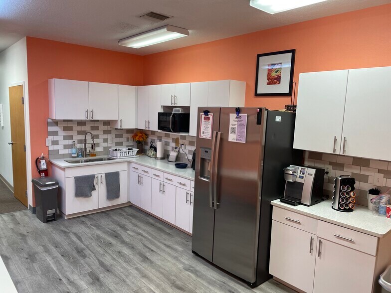 More Photos Of 3206-3212 Parkside Center Cir, Tampa Medical For Sale