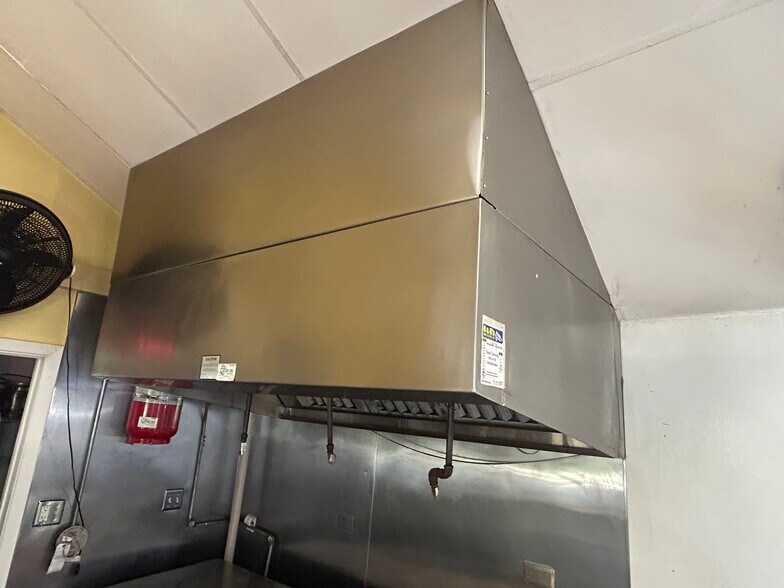 More Photos Of 5201 W 167th St, Oak Forest Fast Food For Sale