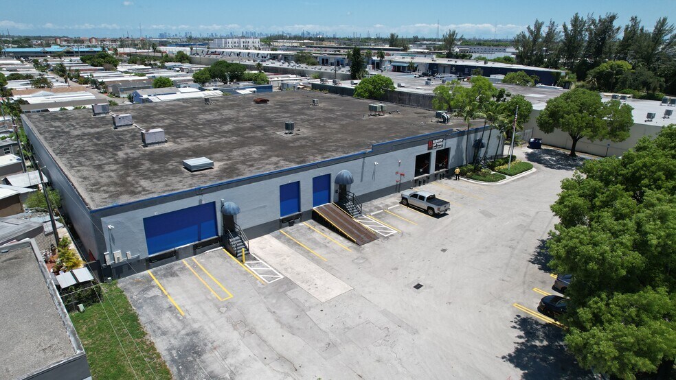 More Photos Of 8007-8115 NW 74th Ave, Miami Warehouse For Lease