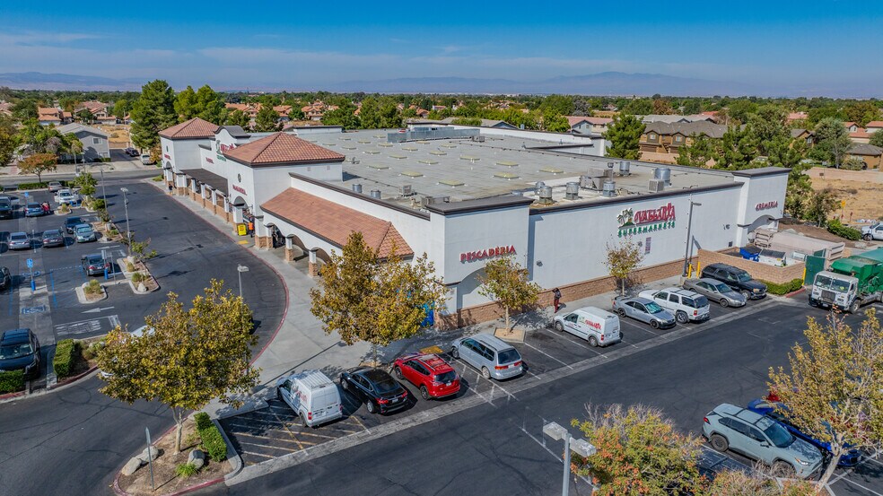 More Photos Of 815 E Avenue K, Lancaster Supermarket For Sale