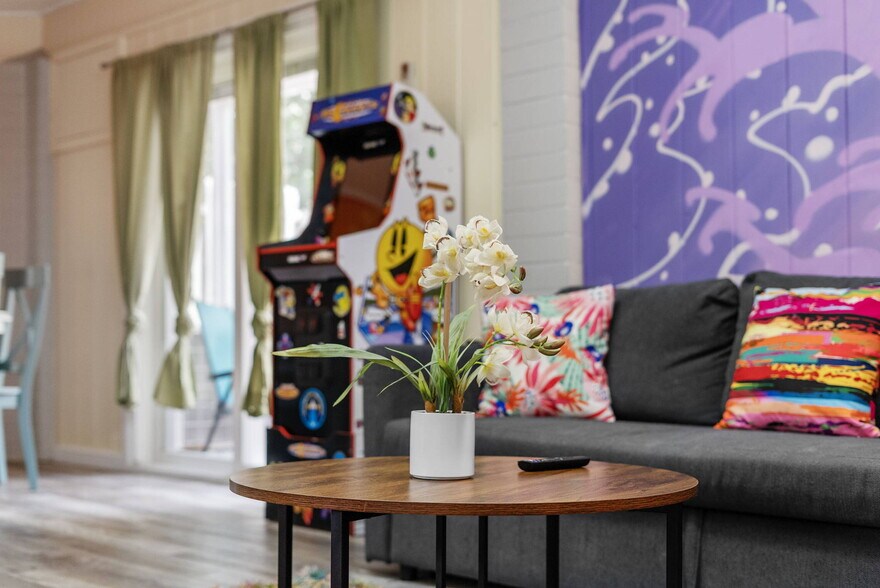 More Photos Of 6550 Sabal Dr, Sarasota Apartments For Sale