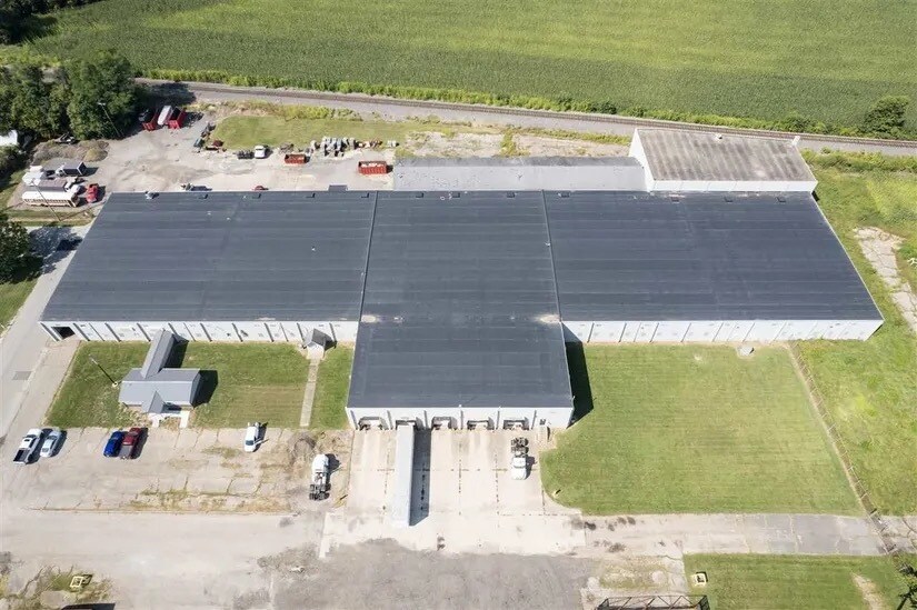 More Photos Of 1400 W Madison Ave, Connersville Warehouse For Lease