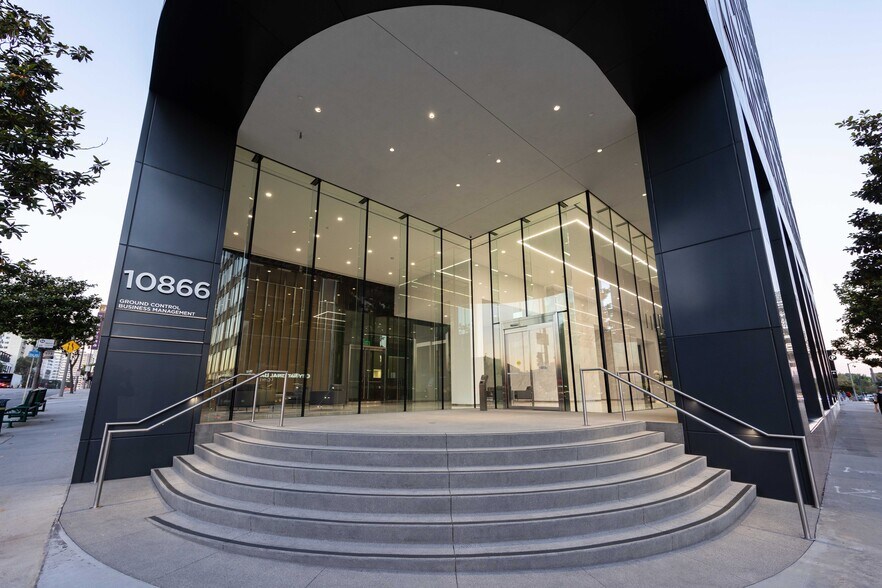 More Photos Of 10866 Wilshire Blvd, Los Angeles Office For Lease