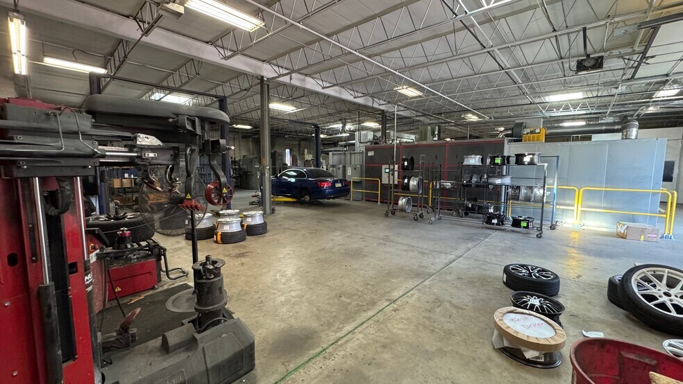 More Photos Of 231 Moorestown Dr, Bath Manufacturing For Sale