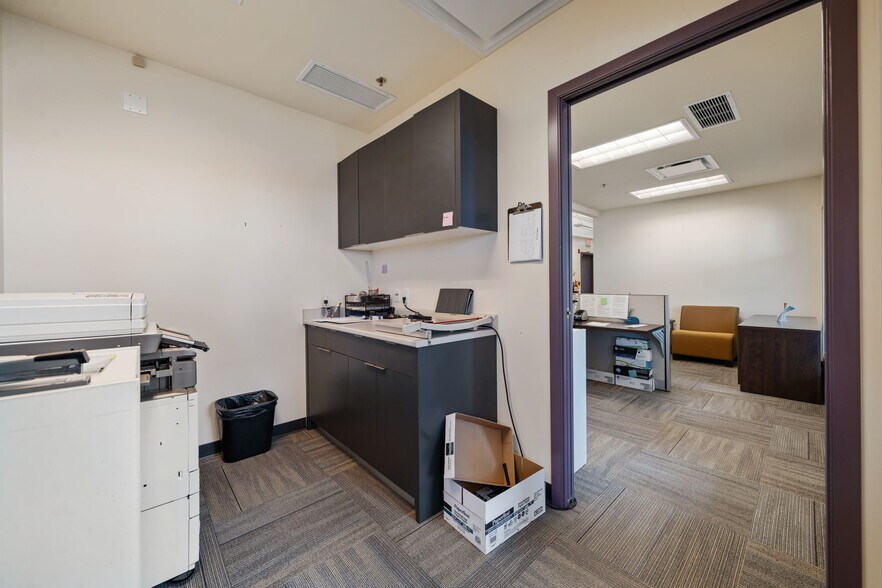 More Photos Of 388 Harbour Rd, Victoria Storefront Retail Office For Sale