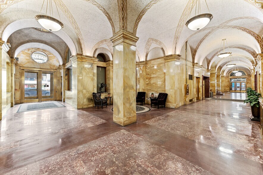 More Photos Of 730 17th St, Denver Office For Sale