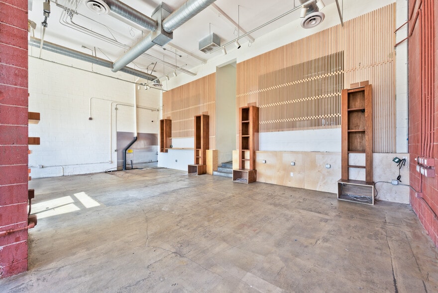More Photos Of 7703 Melrose Ave, Los Angeles Storefront For Lease