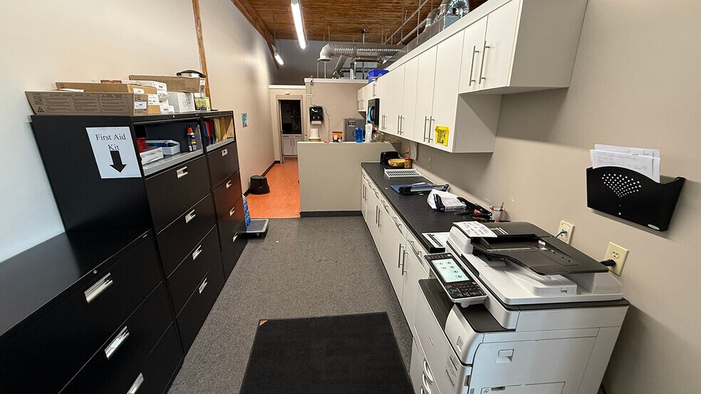 More Photos Of 1373 Spruce St, Winnipeg Manufacturing For Sale