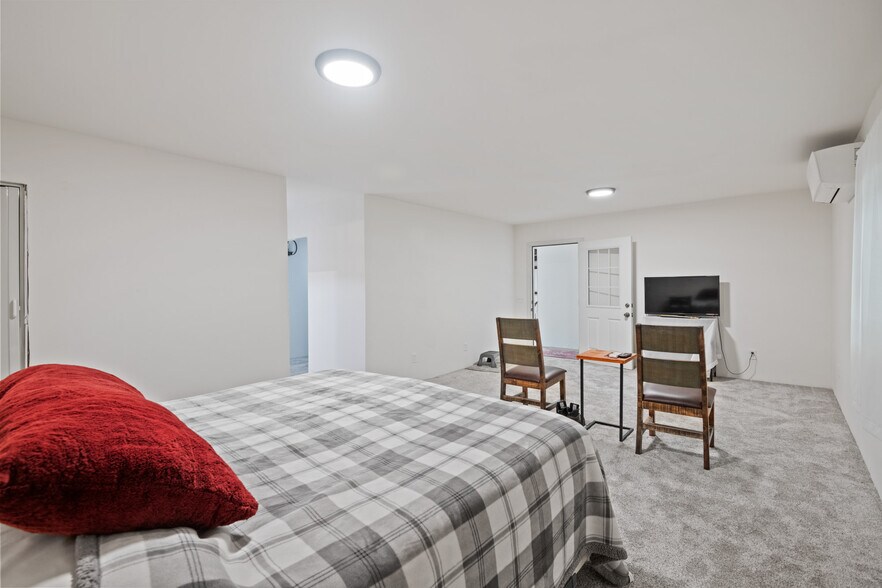 More Photos Of 1923 Courtwright Rd, Mohave Valley Warehouse For Sale