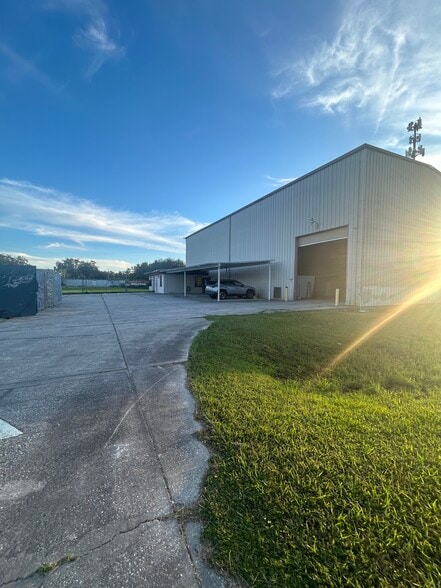 More Photos Of 4712 Old Tampa Hwy, Kissimmee Warehouse For Lease