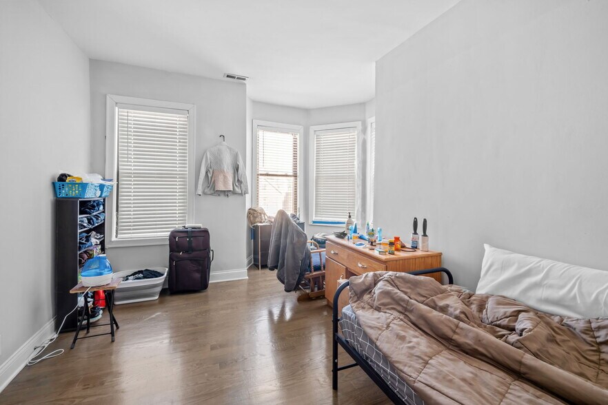 More Photos Of 2435 S California Ave, Chicago Apartments For Sale