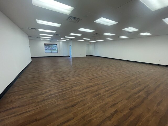 More Photos Of 5585 E Main St, Verona General Retail For Lease