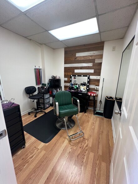 More Photos Of 406 Turtle Creek Dr, Shreveport Office For Sale