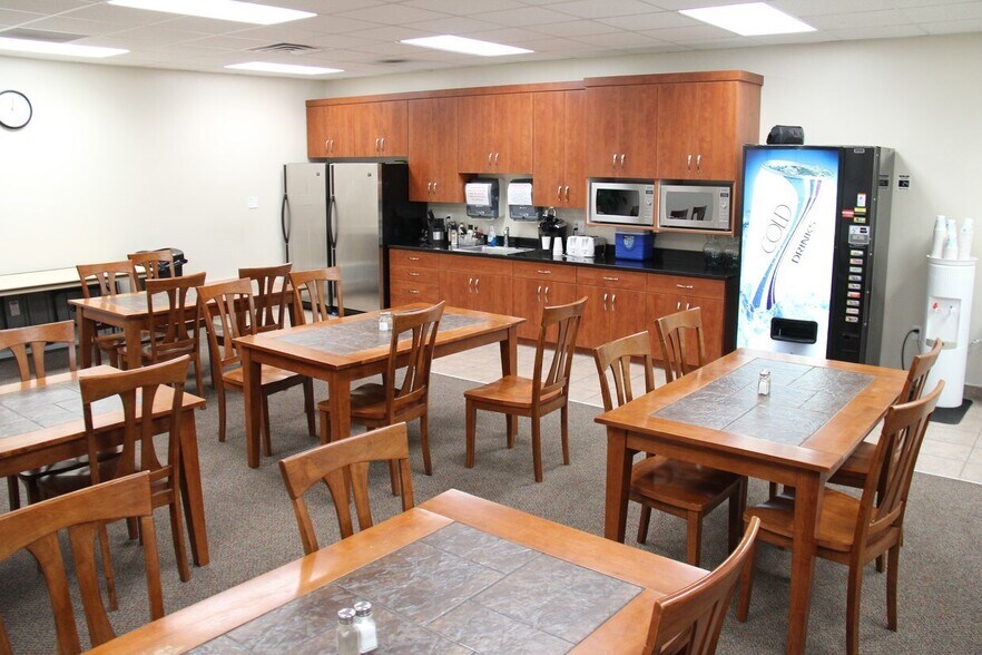 More Photos Of 1275 S 1600 W, Orem Light Manufacturing For Lease