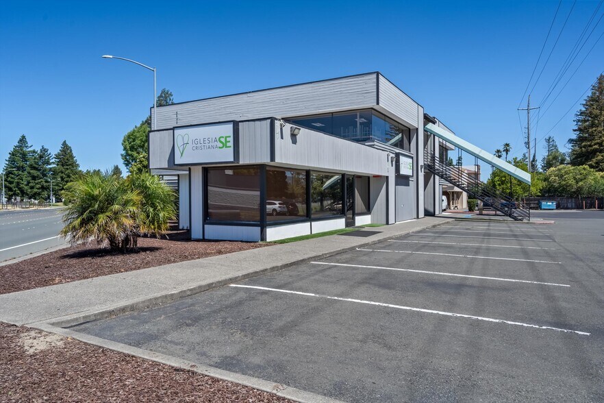 More Photos Of 6640 Redwood Dr, Rohnert Park Office For Sale