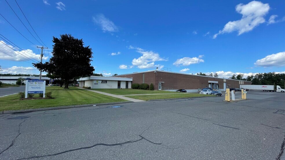 More Photos Of 102 1st Ave, Chicopee Manufacturing For Lease