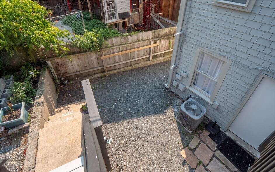 More Photos Of 130-132 Spring St, Newport Apartments For Sale