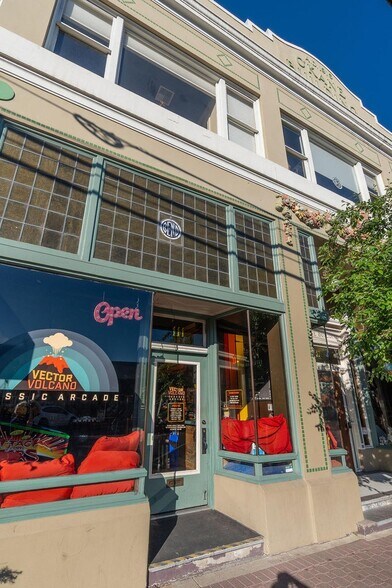 More Photos Of 115-125 NW Oregon Ave, Bend Storefront Retail Office For Sale