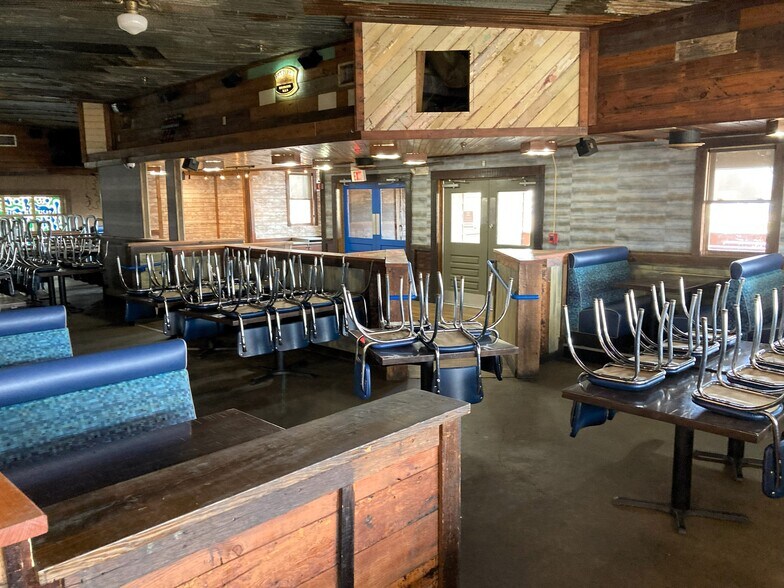 More Photos Of 7990 Horizon Center Blvd, Memphis Restaurant For Sale