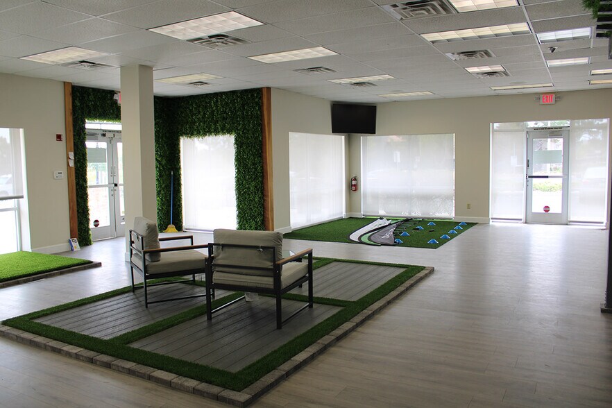 More Photos Of 9470 W Sahara Ave, Las Vegas Freestanding For Lease