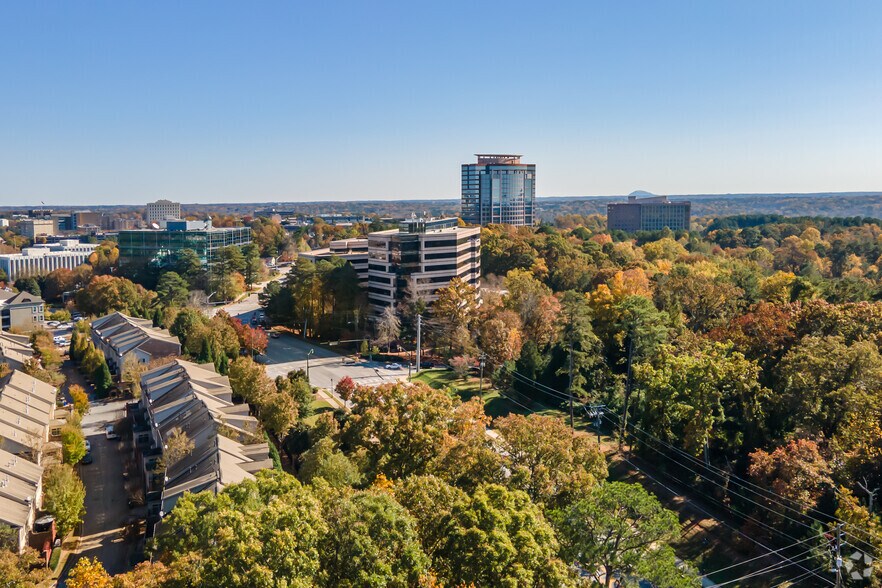 More Photos Of 5605 Glenridge Dr NE, Atlanta Office For Lease