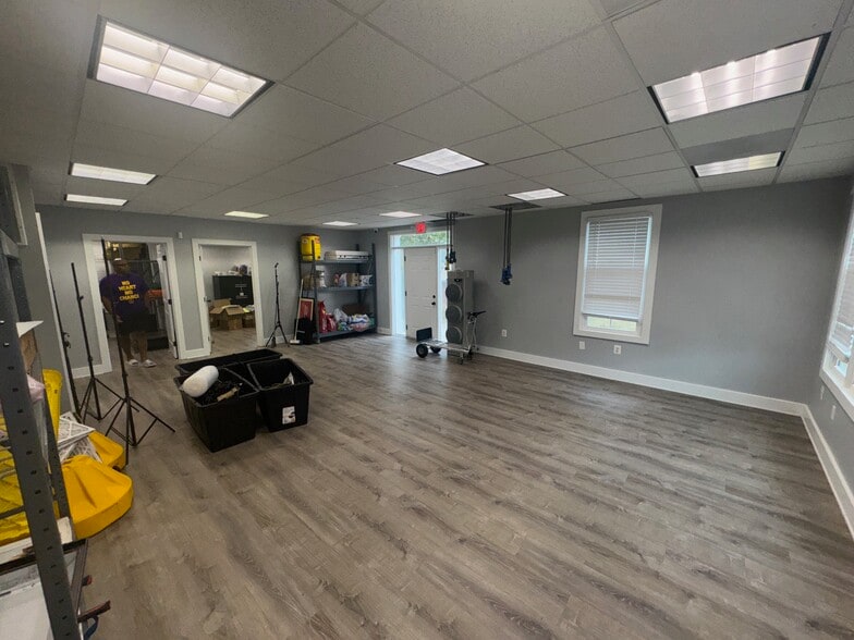 More Photos Of , Greenbelt Office For Sale
