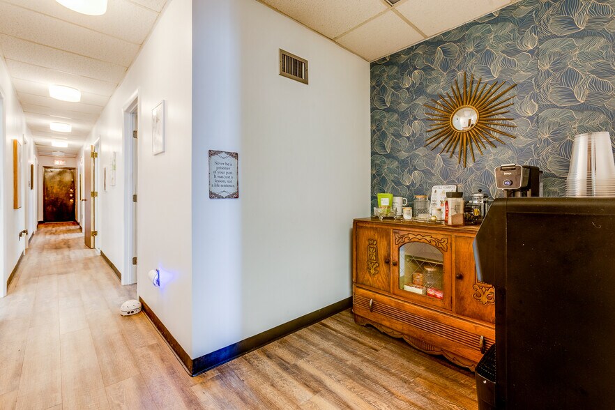 More Photos Of 745 E Warrington Ave, Pittsburgh Medical For Lease