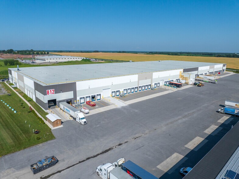 More Photos Of 812 Burton Rd, Vars Warehouse For Lease