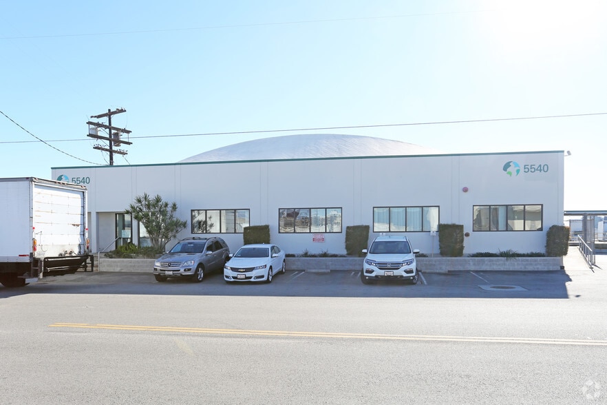 More Photos Of 5540 W 104th St, Los Angeles Warehouse For Lease