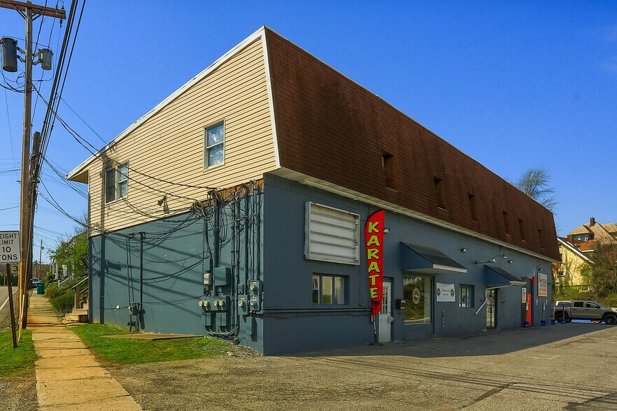 More Photos Of 115 W Main St, Evans City Freestanding For Sale