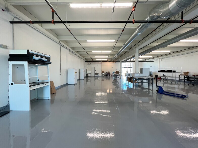 More Photos Of 7240 NE 4th Ave, Miami Loft Creative Space For Lease