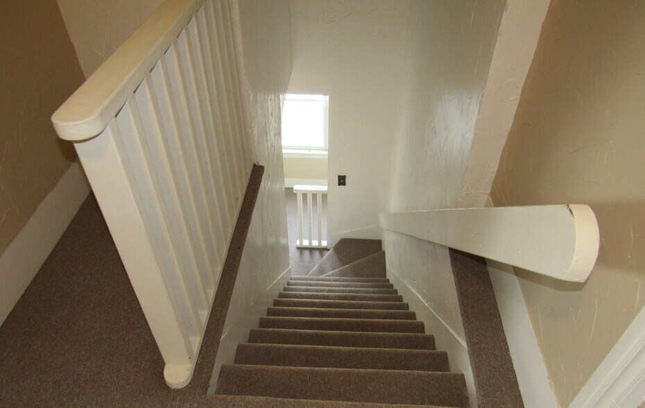 More Photos Of 12 Lindell Ave, Leominster General Retail For Sale