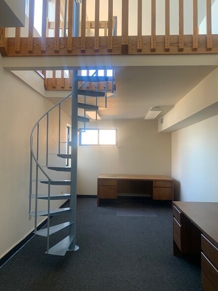 More Photos Of 97 Blakely Rd, Colchester Storefront Retail Office For Lease