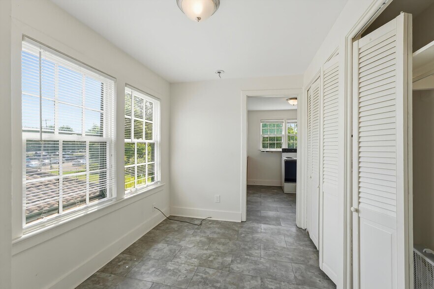 More Photos Of 3206 E Magnolia Ave, Knoxville Apartments For Sale