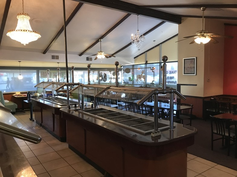 More Photos Of 1023 E F St, Oakdale Restaurant For Sale