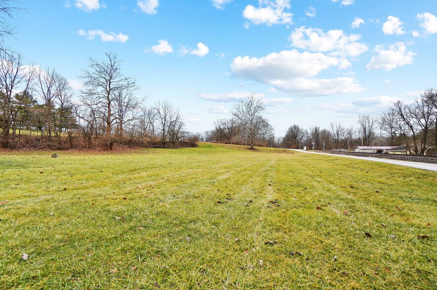 More Photos Of 6220 Knollwood Rd, Springfield Warehouse For Sale