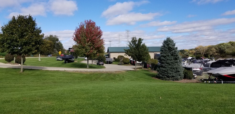 More Photos Of 2101 Route 176, Prairie Grove Showroom For Sale